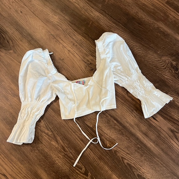 Urban Outfitters Tops - Urban Outfitters white ribbed ruffle sleeve white cropped blouse